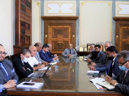 دور المصارف التجارية في تحريك عجلة الاقتصاد وتمويل المشروعات